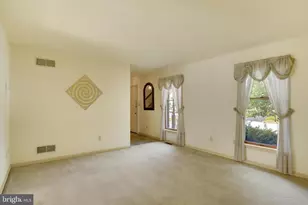 18 Southview Cir, Elizabethtown, PA 17022 - Photo 3