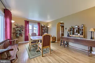 9 Barbara Ave, Willow Street, PA 17584 - Photo 5