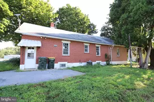 634 E 28th Division Hwy, Lititz, PA 17543 - Photo 25
