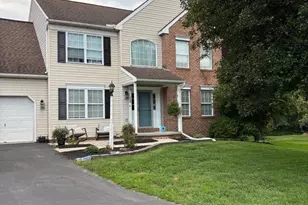 16 Hemlock Dr, Lancaster, PA 17602 - Photo 1