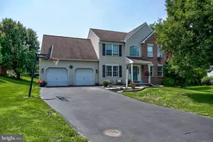 16 Hemlock Dr, Lancaster, PA 17602 - Photo 1