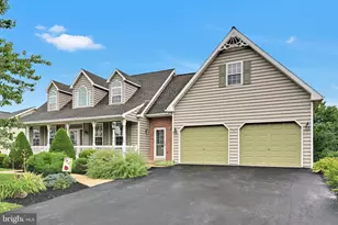 1310 Harvest Dr, Denver, PA 17517 - Photo 1