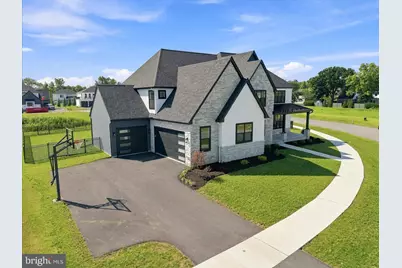 585 Dolly Drive, Lancaster, PA 17601 - Photo 1