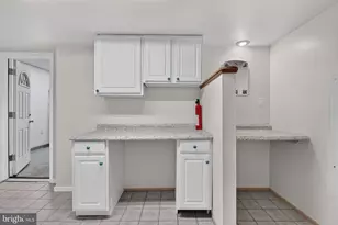 325 Cherry St, Columbia, PA 17512 - Photo 23
