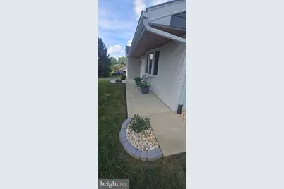 293 Tennyson Drive, Lancaster, PA 17602 - Photo 3
