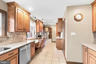 215 Wynwood Dr, Willow Street, PA 17584 - Photo 13