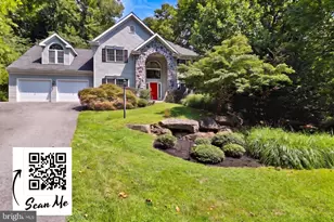 229 Poplar Ln, Elizabethtown, PA 17022 - Photo 1
