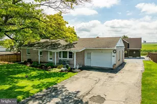 2542 Siegrist Rd, Ronks, PA 17572 - Photo 3
