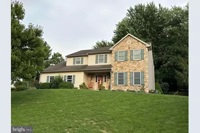 247 Hillcrest Lane, Elizabethtown, PA 17022 - Photo 1