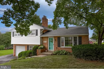 215 Main Street, Akron, PA 17501 - Photo 3