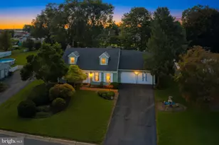 270 Highview Dr, Leola, PA 17540 - Photo 1