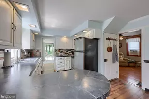 925 Maple St, Lititz, PA 17543 - Photo 17