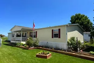 207 Pheasant Ridge Cir, Lancaster, PA 17603 - Photo 1