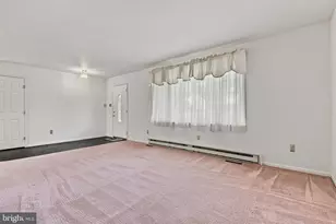 316 Hilltop Dr, Leola, PA 17540 - Photo 5