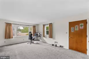 318 Diller Dr, Akron, PA 17501 - Photo 3