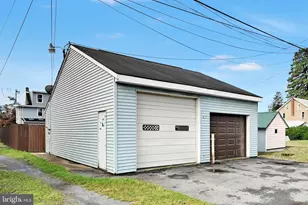 811 S Market St, Elizabethtown, PA 17022 - Photo 25