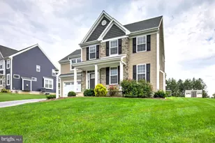 528 Spring Hollow Dr, New Holland, PA 17557 - Photo 3