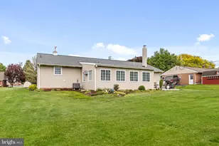56 Timberline Dr, Leola, PA 17540 - Photo 3