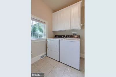 656 Crestgate Place, Millersville, PA 17551 - Photo 7