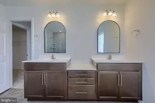 1111 Groff Ln, Lancaster, PA 17601 - Photo 15