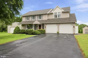 1317 Timothy Dr, Landisville, PA 17538 - Photo 1