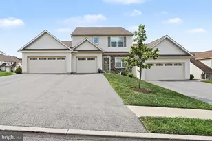 34 Maize Cir, Elizabethtown, PA 17022 - Photo 1