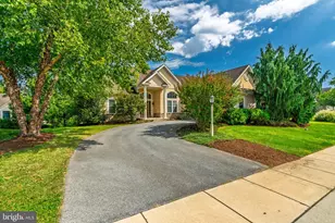 128 Kilgannon Ln, Lancaster, PA 17603 - Photo 1