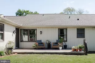 6350 Hollow Dr, East Petersburg, PA 17520 - Photo 5