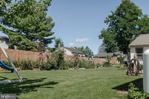 6350 Hollow Dr, East Petersburg, PA 17520 - Photo 13