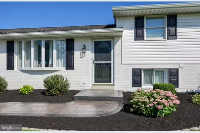 1239 Donegal Springs, Mount Joy, PA 17552 - Photo 3