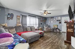 132 Amber Cir, New Holland, PA 17557 - Photo 7