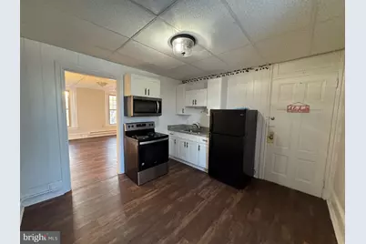 171 S Charlotte Street #4, Manheim, PA 17545 - Photo 1