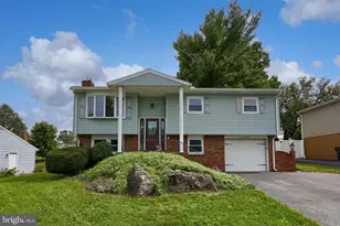 131 S Oak St, Lititz, PA 17543 - Photo 1