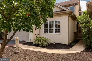 1078 Stillwood Cir, Lititz, PA 17543 - Photo 3
