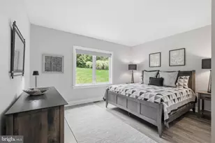 327 E Woods Dr, Lititz, PA 17543 - Photo 27