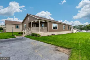 35 Emily Ln, New Holland, PA 17557 - Photo 3