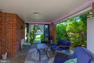 19 W King St, Ephrata, PA 17522 - Photo 5