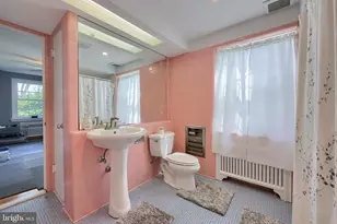 19 W King St, Ephrata, PA 17522 - Photo 31