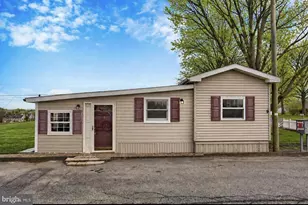1963 Sheaffer Rd, Elizabethtown, PA 17022 - Photo 1