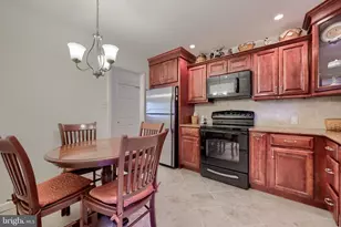 434 Surrey Dr, Lancaster, PA 17601 - Photo 9