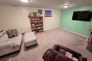 102 Garrett Cir, Ephrata, PA 17522 - Photo 7