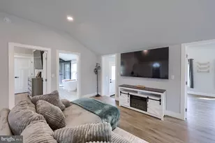 906 Donegal Springs Rd, Mount Joy, PA 17552 - Photo 5