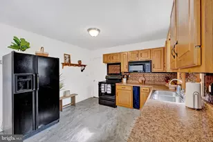485 Howard Ave, Ephrata, PA 17522 - Photo 7