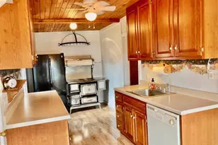 305 Broad St, Terre Hill, PA 17519 - Photo 5
