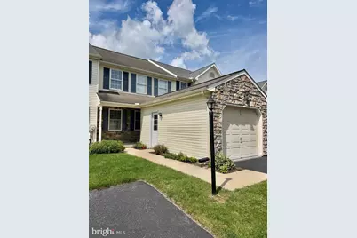 572 E Wood Duck Drive, Manheim, PA 17545 - Photo 1