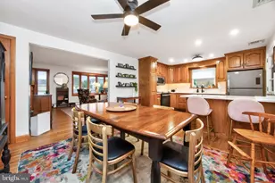 608 E Hummelstown St, Elizabethtown, PA 17022 - Photo 3