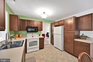 23 Charles Pl, Brownstown, PA 17508 - Photo 7