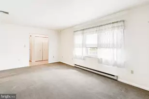 235 W Spruce St, New Holland, PA 17557 - Photo 5