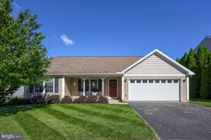27 Coolidge Dr, Ephrata, PA 17522 - Photo 1
