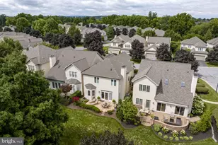 753 Woodfield Dr, Lititz, PA 17543 - Photo 3